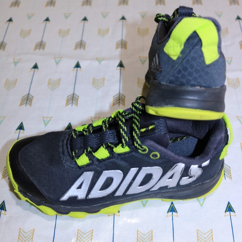 Boys Adidas tennis